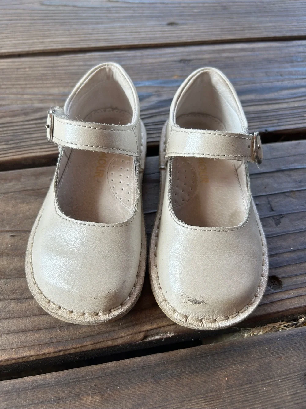 L'Amour Grace Mary Janes -- Sz 8
